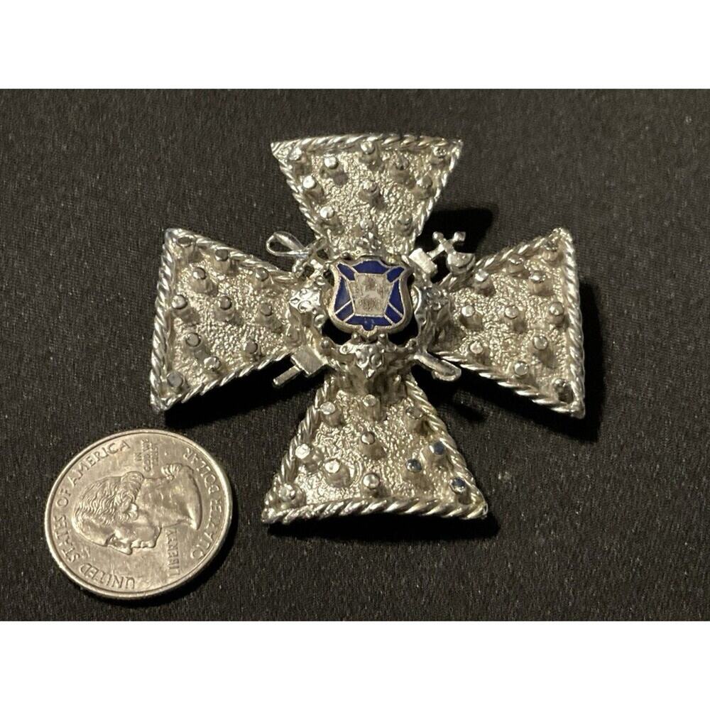 Coat Of Arms Brooch View 3